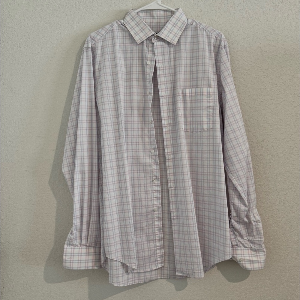 Van Heusen Men's Light Plaid Button Down Shirt